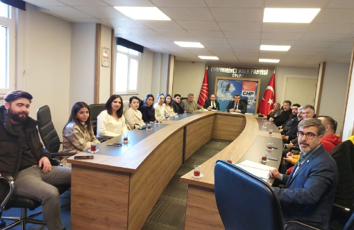 ‘Hak, hukuk, adalet dolu günler yakındır’