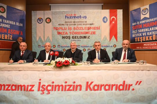 BELEDİYEDE TOPLU İŞ SÖZLEŞMESİ İMZALANDI