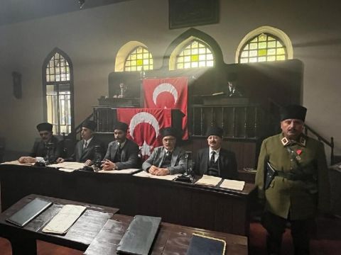 ‘Kamuoyu bir açıklama bekliyor’