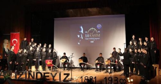 Atatürk’e ‘duygu dolu’ anma töreni