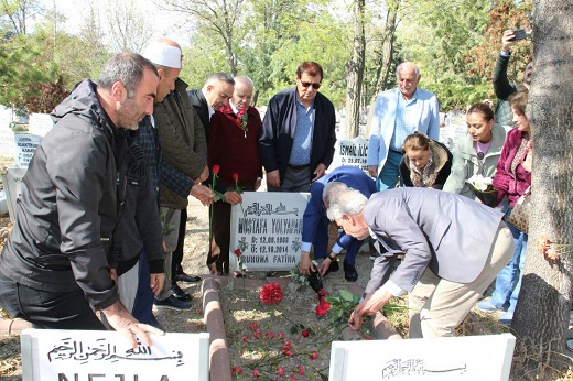 Gazeteci Mustafa Yolyapar özlemle anıldı
