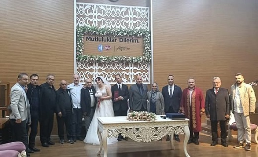 Serkan ile Damla çiftinin mutlu günü