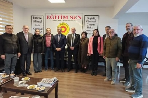 CHP'den Eğitim Sen'e kutlama ziyareti