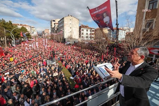 CHP’DEN ÇORUM’DA "GÖVDE" GÖSTERİSİ!