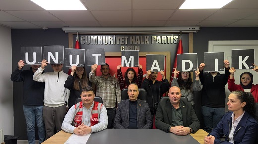 CHP'li gençler '6 Şubat Depremi'ni unutmadı