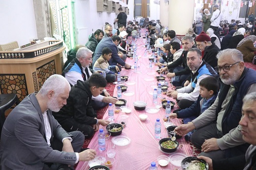 Çorum Belediyesi Şam'da İftar sofrası kurdu