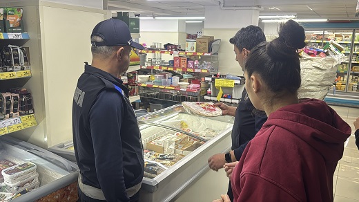 Zabıtadan marketlere sıkı denetim