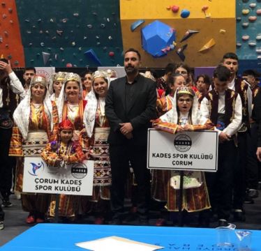 Alkışlar Kadeş Spor Kulübü için..