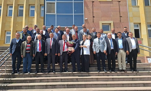 Recep Gür mazbatasını aldı
