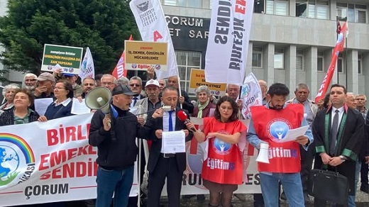 Emeklilerden kitlesel dilekçe hareketi