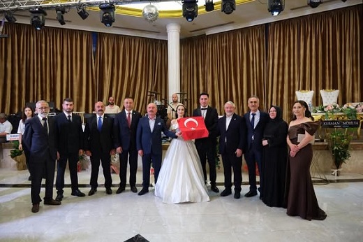 Kardelen Buse ile Furkan Utku çifti dünyaevine girdi