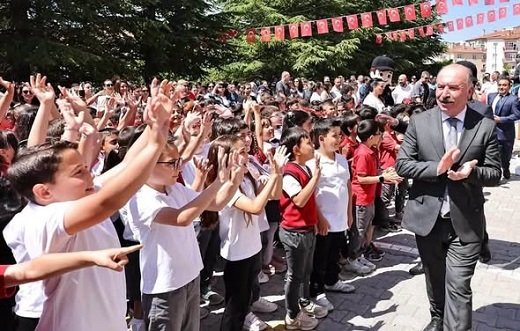 Çorum'da 83 bin öğrenci karne  heyecanı yaşadı