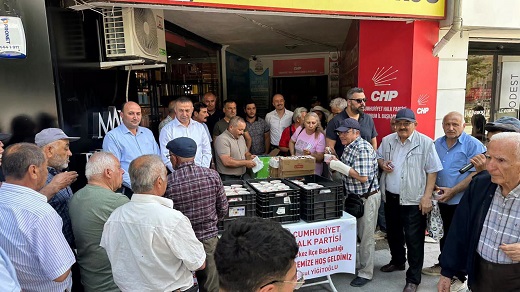 CHP'nin Aşure etkinliğine yoğun katılım