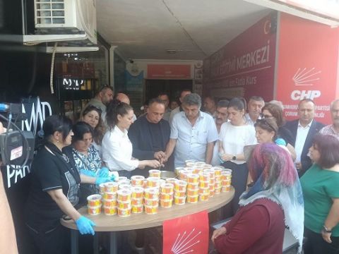 Muharrem ayında CHP'den Aşure ikramı