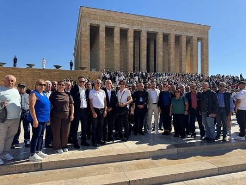 CHP 103 yaşında.. Çorum Örgütü de Anıtkabir'de