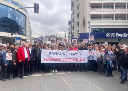 Gazeteciler; 'sansüre hayır' dedi,'habere özgürlük' istedi